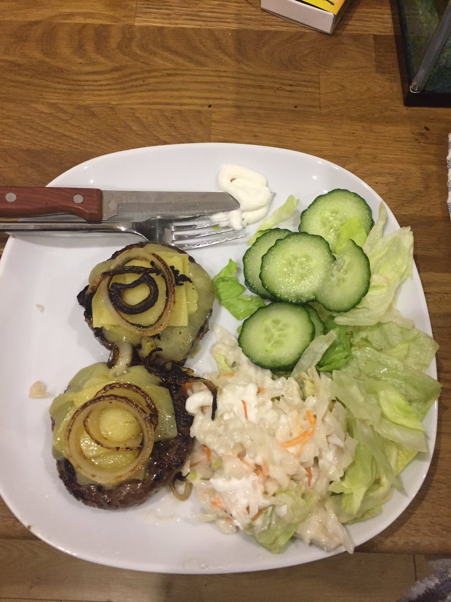 fulltimeworkin2's tweet image. Absolutely stuffed 🤢 #lchf #lowcarb #atkins #atkinsuk #lowsugar #diet #weightloss