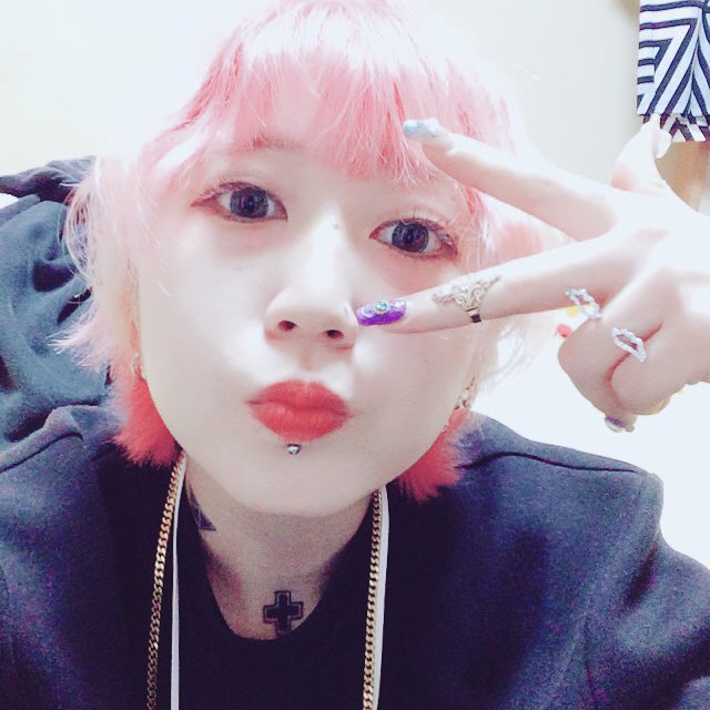 helloimakn's tweet photo. 髪伸びたよっつー報告 https://t.co/nelZYjFMcC