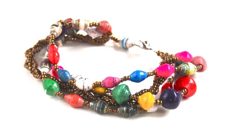 Nieuwe Handmade&amp;Fairtrade sieraden. Uit Oeganda. Van 100% recycled papier. Mooi bij de nieuwe lente/zomerkleuren
mu-sieraden.nl/c-3761462/oega…