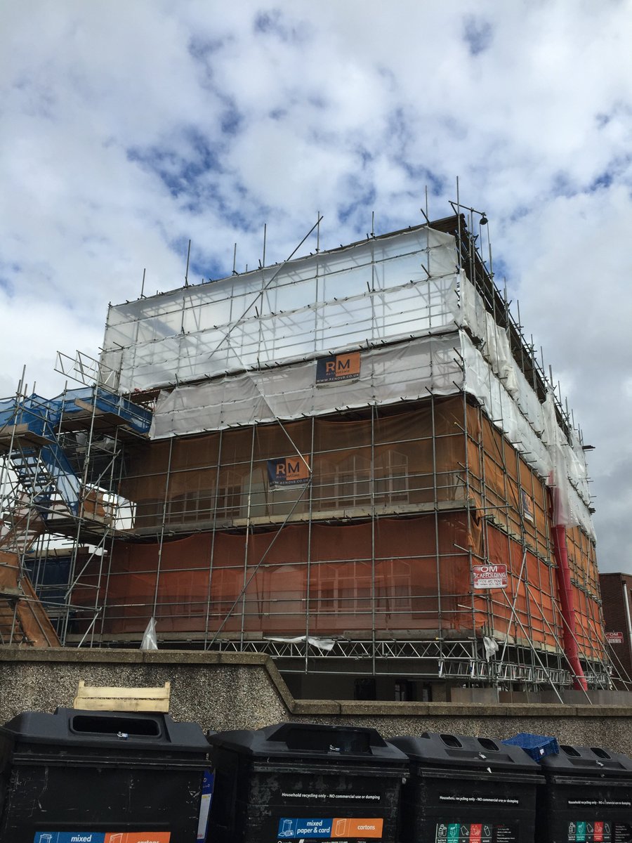 barbarellades's tweet image. Some of the 'before' photos of Twickenham Studios roof top members bar. We loved this project!  
See more about it: ow.ly/smGj3084ZzM