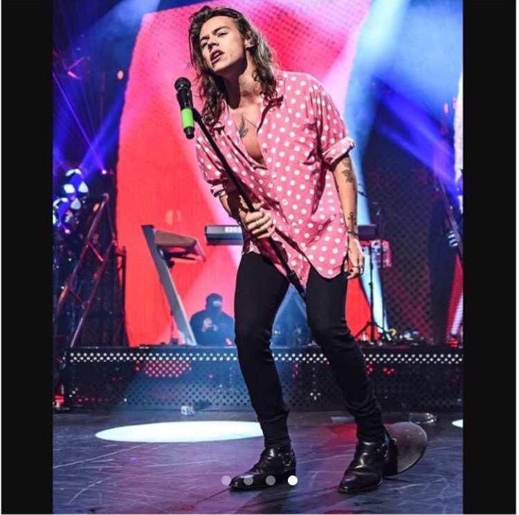 nt1014x's tweet photo. 【私服販売】
saintlaurent ドットシャツ 15aw
タグもあります。サイズは41。
3回着用で使用感はあまりありません。興味のある方はリプ、DMください！ #拡散希望 #saintlaurentparis https://t.co/StFkfvv09e
