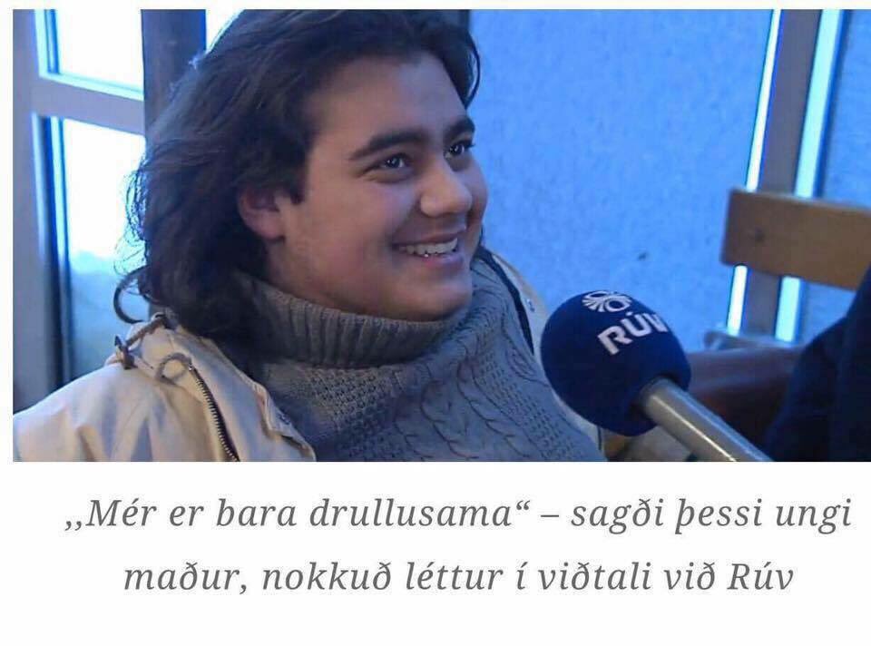 Ungur nemandi í VMA sem er bara rólegur yfir gangi mála 😂