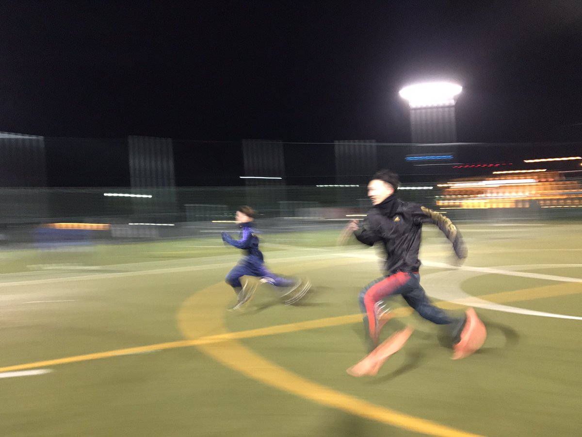 fc_unify_2015's tweet photo. 2017年1発目の活動お疲れ様でした！
気温は3℃と低かったですが、みなさん頑張って動いていました🏃💨
次回の活動は2月7日 20時〜 #大蔵海岸多目的広場 興味のある方はぜひ来てください😊
#FC・UNIFY #一つになる https://t.co/QASTJ0SGO4