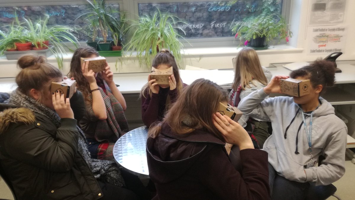 BilboGeog's tweet photo. @BilboroughCol students exploring the world using virtual reality today. @NottinghamPost #Nottingham #googleexpeditions @googlevr https://t.co/7tgo0mfdYt