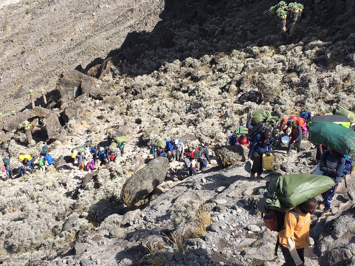 basecamp038's tweet photo. Vandaag via de Barranca wall aangekomen in het Karanga camp. We hebben wat tijd rustig bij te komen. Prachtige route weer. https://t.co/X7AQZWMpSk