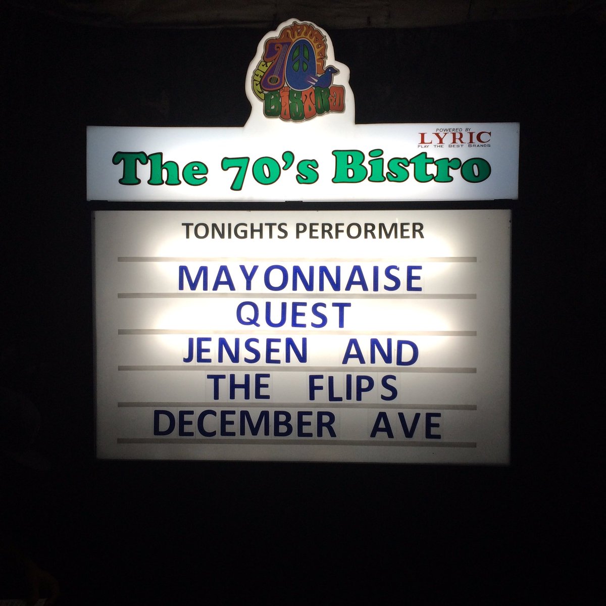 lenyctophilia's tweet photo. 💕😍 @JensenXFlips @decemberave @mayonnaisemusic and Quest 🙌🏻 https://t.co/IJzZMJz5Bg