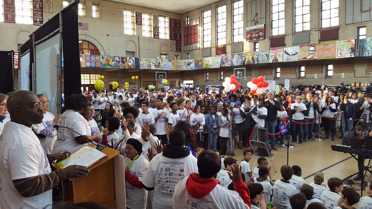 ThielAdam's tweet image. Our @PhillyFireDept members were everywhere yesterday for #MLKday2017! #pfdstrongtogether #24x7x365 #dedicationandservice