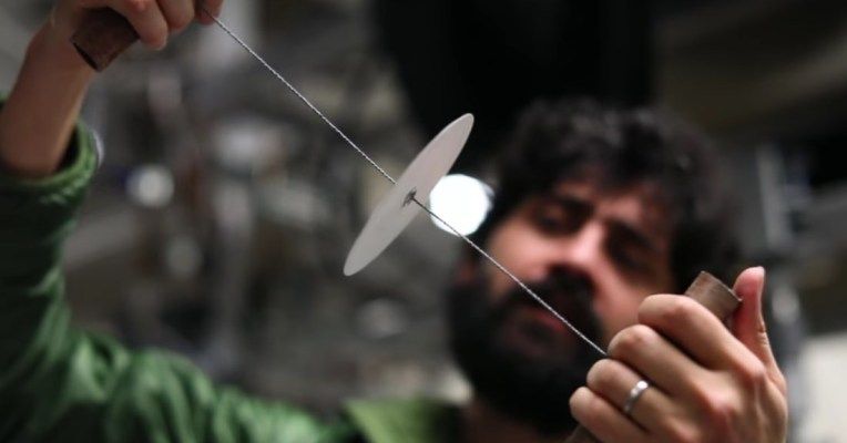 MickelJen's tweet photo. Wow! This 20-cent whirligig toy can replace a $1,000 medical centrifuge https://t.co/G7nkcx2bN9 #MEDTECH #innovation #globaldev https://t.co/Ec5S2mZJgQ