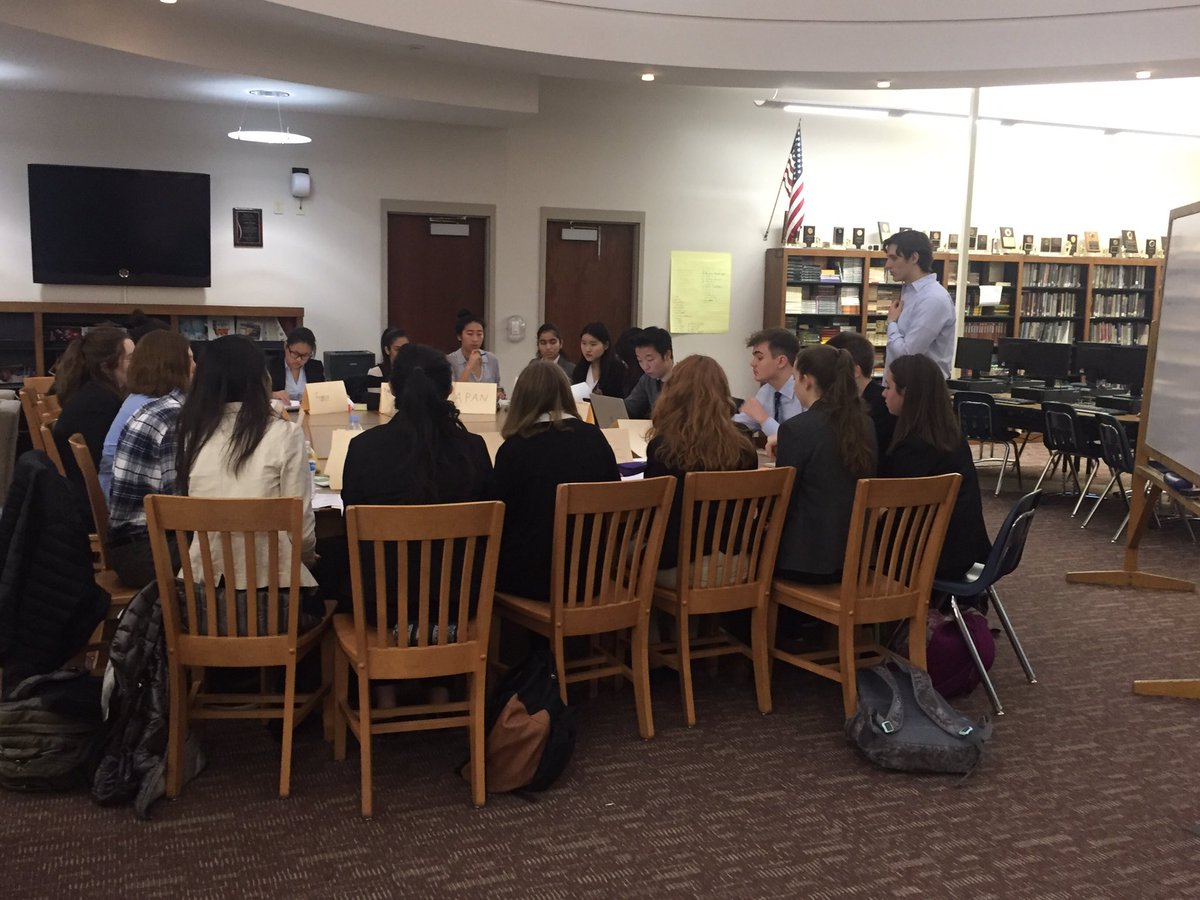 melissacavins's tweet photo. Student-led and student-planned #ModelUNConference this morning at CHS! @MannyMorelli #GlobalCitizens https://t.co/xeoqhNab2P