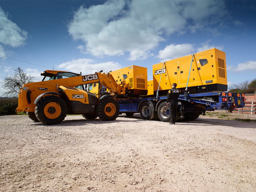 La potencia de tu verano la tenés con JCB.
¡Que los cortes de luz ya no sean un problema!
Generadores exclusivos en De la Sobera.