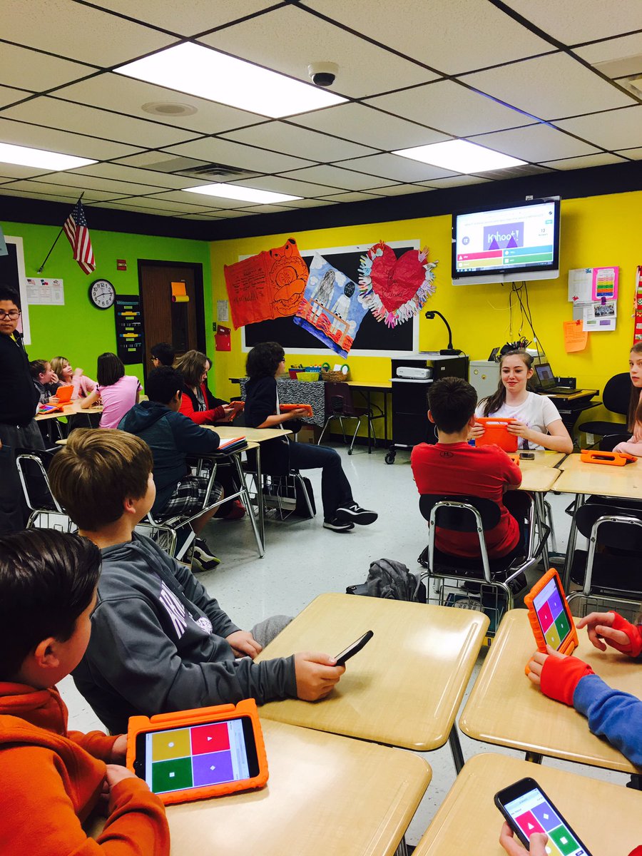 huddlej_ruth's tweet photo. Kahoot on a Tuesday !  Persuasive vocabulary practice. https://t.co/VhlAmyDzCl