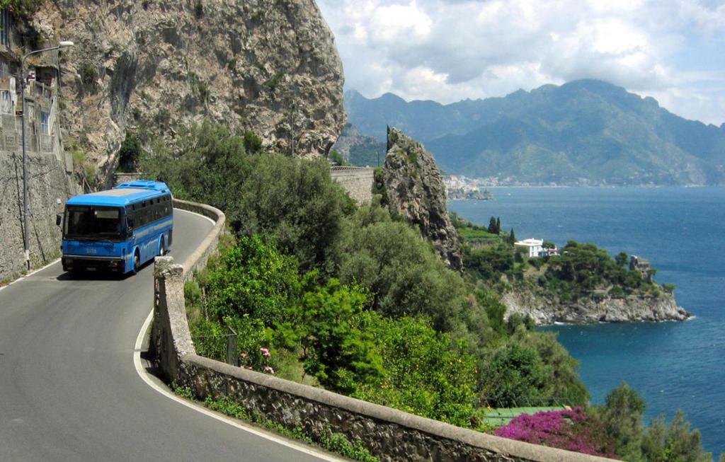 DJ_Coaches's tweet photo. Check out these exclusive tips for road trips from the experts: https://t.co/dvwnu9C5fo https://t.co/bWmqO8H6Fr
