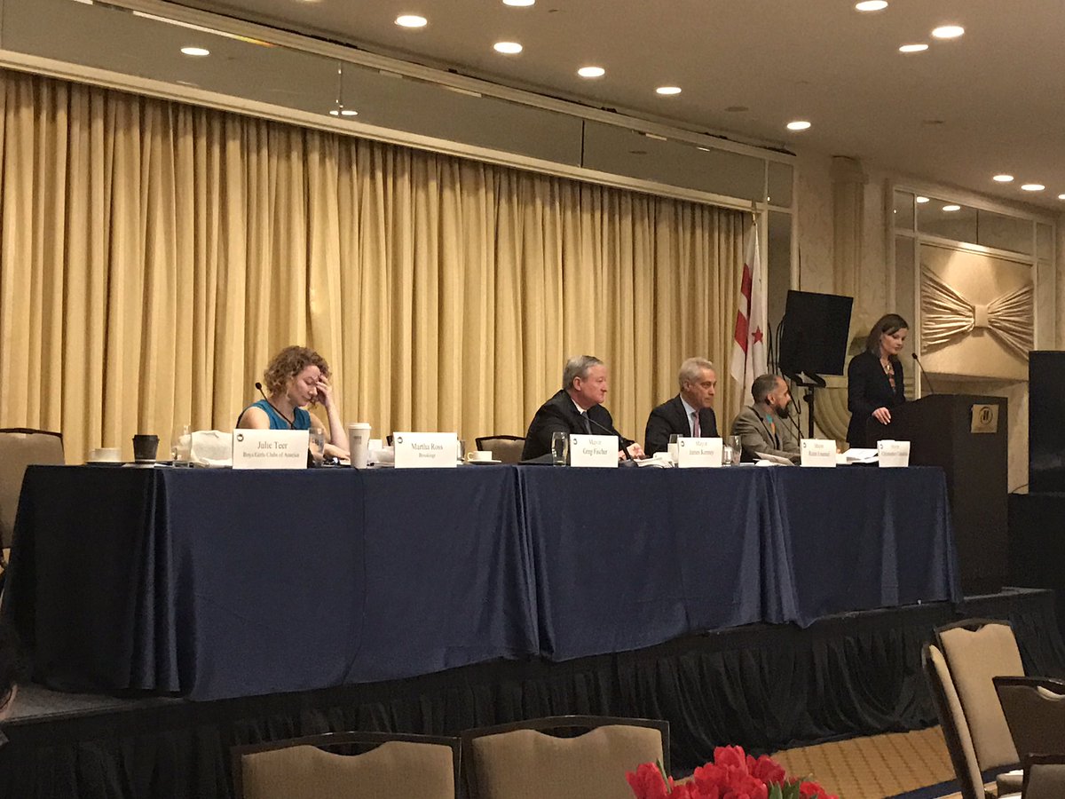 usmayors's tweet photo. We're talking #summerjobs for you w/ @PhillyMayor and @ChicagosMayor #USCMwinter17 https://t.co/wcqyIexuul
