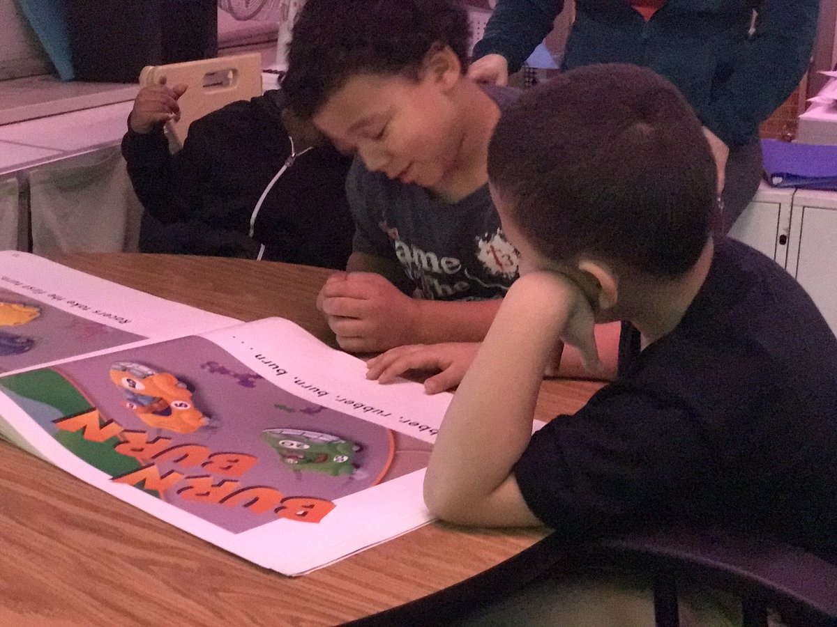 MrsSwisherin2nd's tweet photo. One of my (and my 2nd graders') favorite times of the week! Reading time with our THRIVE buddies! 😌📚 https://t.co/FMO42QsRQu