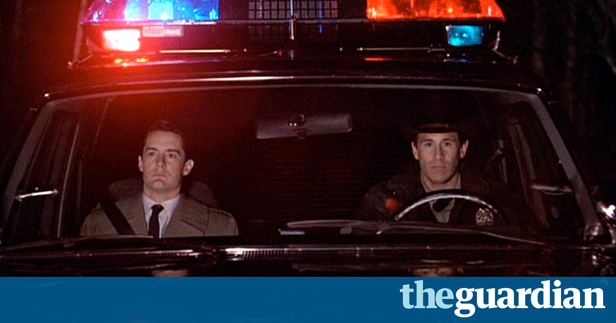 guardianTV's tweet photo. #TeamLogLady! How the world finally caught up with Twin Peaks https://t.co/Ke60WyLsBK https://t.co/yrLxWaFjI3