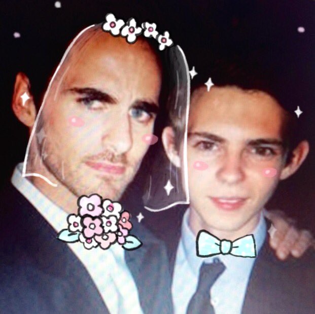 anaaruiiz98's tweet photo. @colinodonoghue1 @RobbieKay_ a wedding is coming 💙💚
#captainpan #colibbie https://t.co/EJ1dAVpUd8