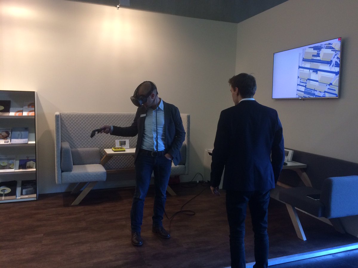 pCon_solutions's tweet photo. We brought our #VR gear to @imm_cologne! Come visit us at the #smarthome exhibit in hall 7! Can't wait to meet you there 😀 https://t.co/fP41rzHIfq