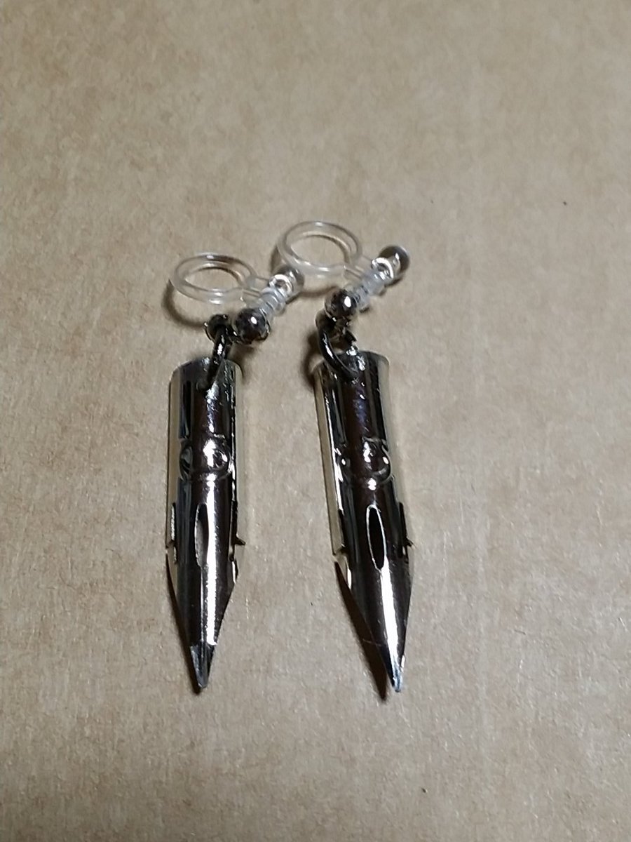 赭猫 aneko على تويتر 岸辺露伴のgペンピアス 100均で売ってた工具でひたすらgペンをぶった切る簡単な作業 見てくれ自慢の自作ジョジョグッズ 赭猫 aneko على تويتر 岸辺露伴のgペンピアス 100均で売ってた工具でひたすらgペンをぶった切る簡単な作業 見てくれ自慢の自作ジョジョグッズ