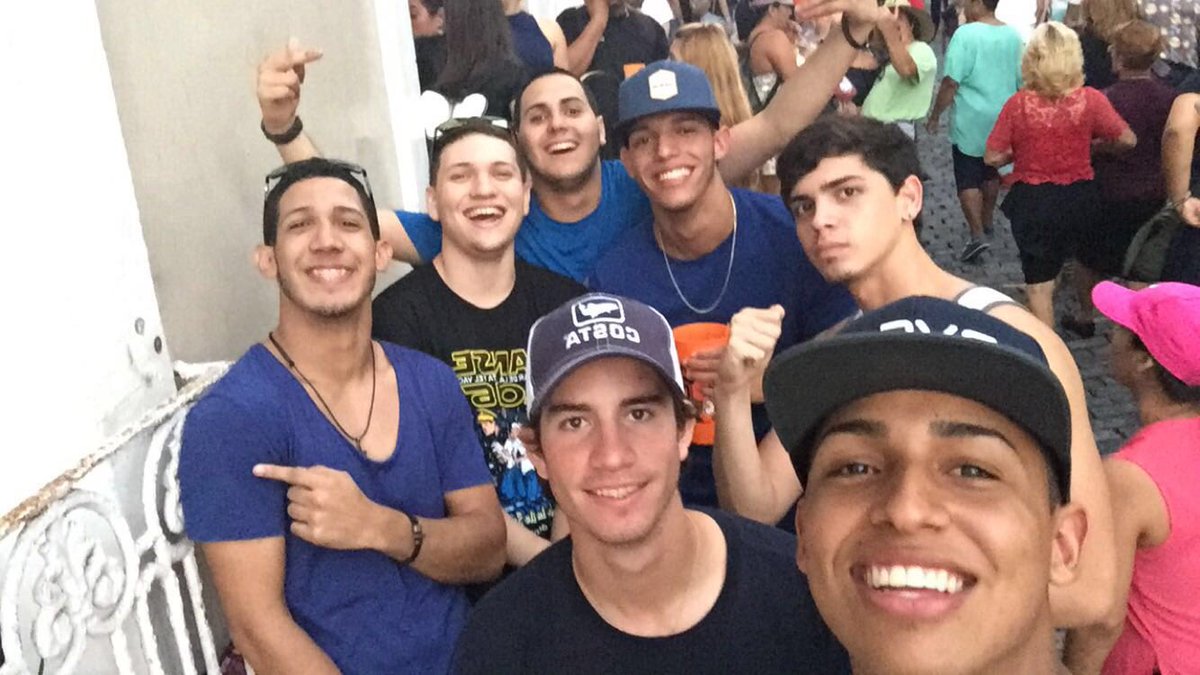 luisorlaando's tweet photo. hace un año de esta foto 🔥💯 #SanSe16 https://t.co/HzKWtuFrvz