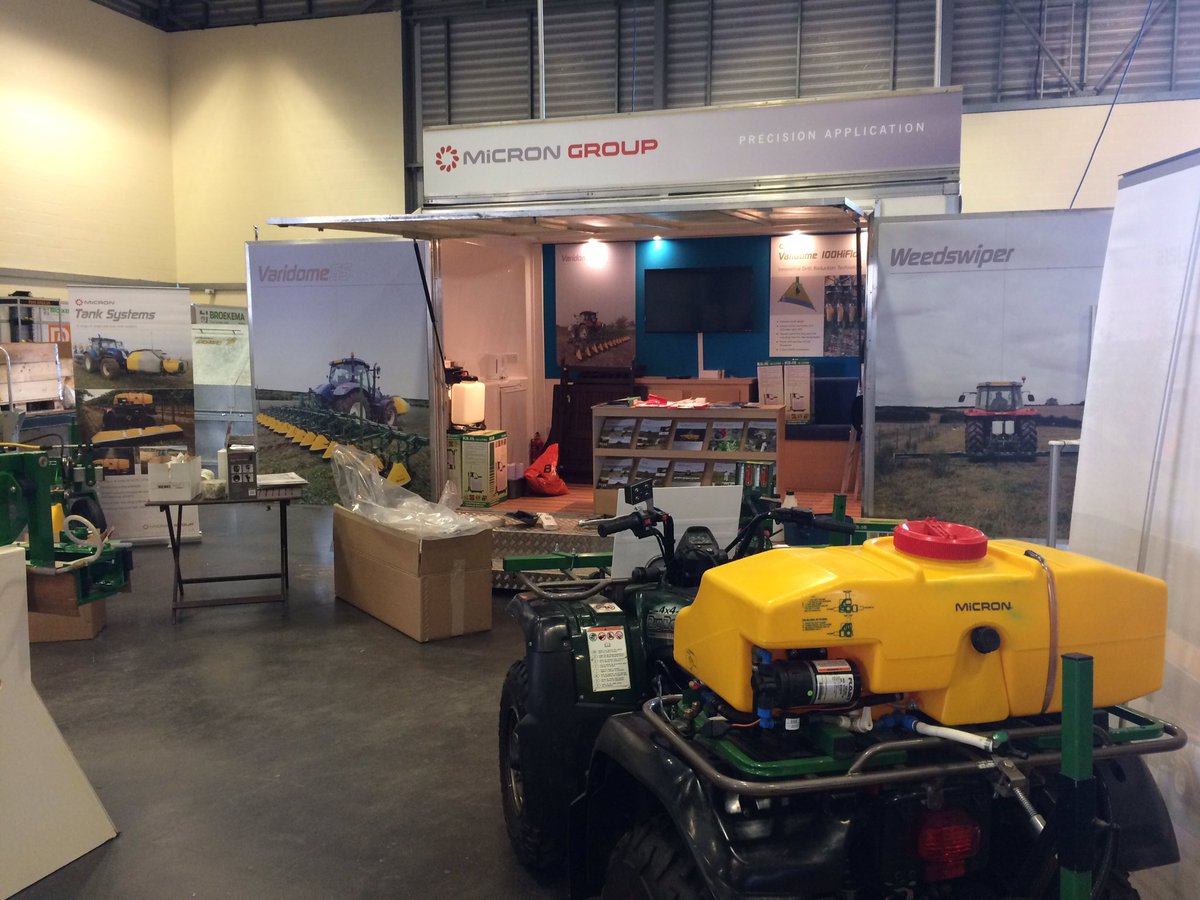 david_denton's tweet photo. Final setup day @themicrongroup @lammashow  2017 https://t.co/fzilmzDsr5