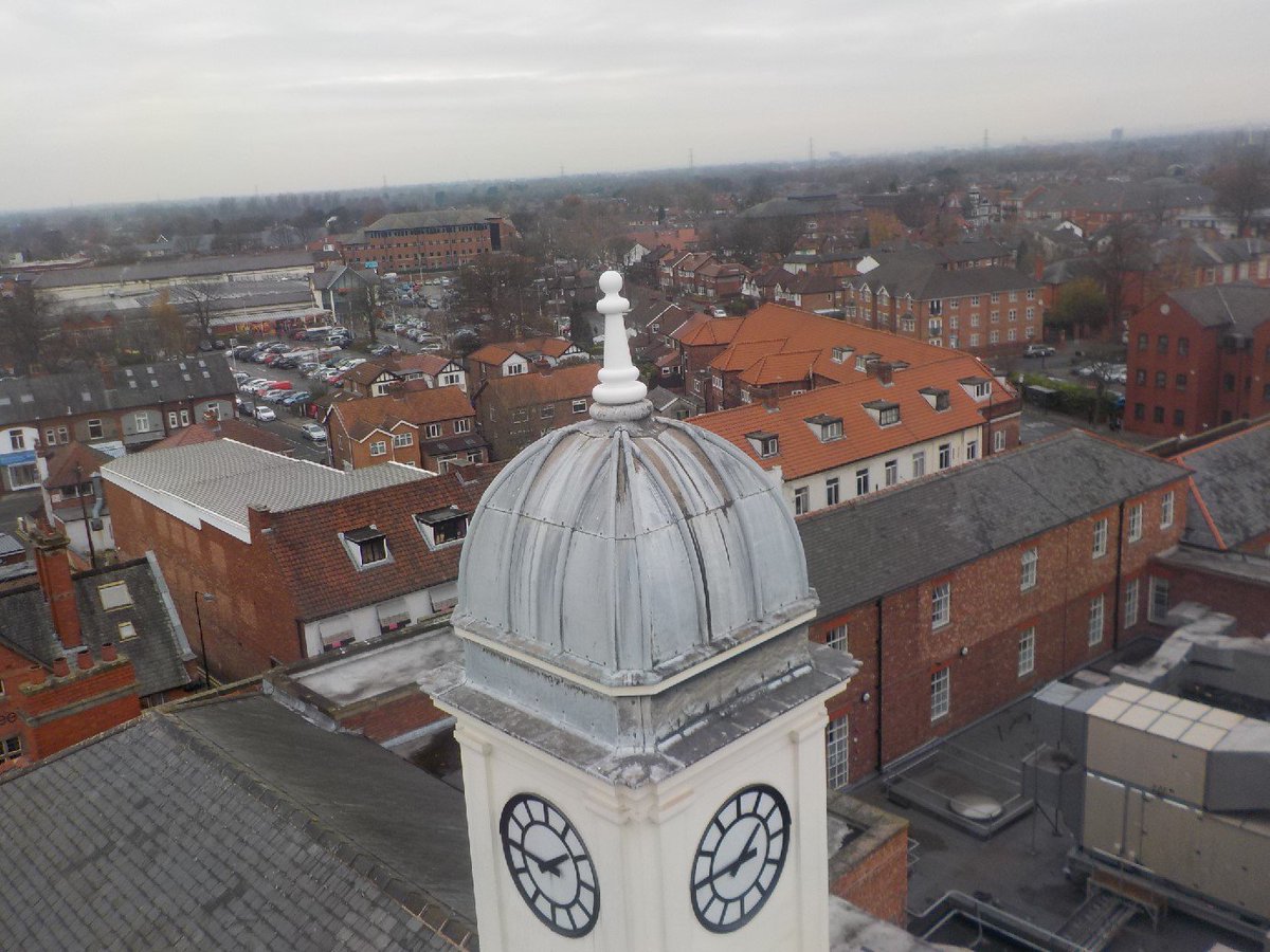 ACEComposites's tweet photo. Great to see the new Finial installed on top of Sale town Hall! https://t.co/AE1BEm4OOM