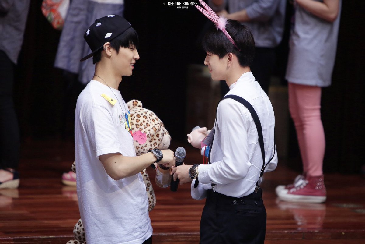 your_smile93's tweet photo. ขอคุณที่ยังอยู่ข้างๆกัน คอยดูแลกันแบบนี้ไปเรื่อยๆนะ #1700dayswithJJProject https://t.co/tWHc6xWlcO