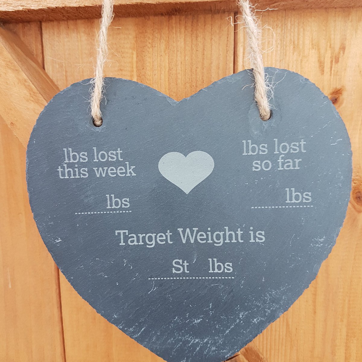 OccasionsBoxed's tweet image. New year New you Add your goal and track your weight loss with this brilliant heart slate. Occasionsboxed.com #weightloss #dietforlife