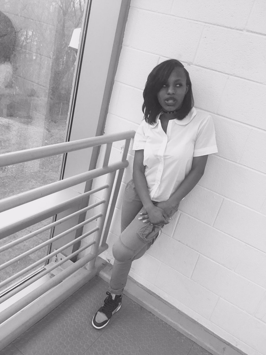 Lifeofzoe_'s tweet photo. What's popping 😝🍒!! https://t.co/U0rBU64sFz