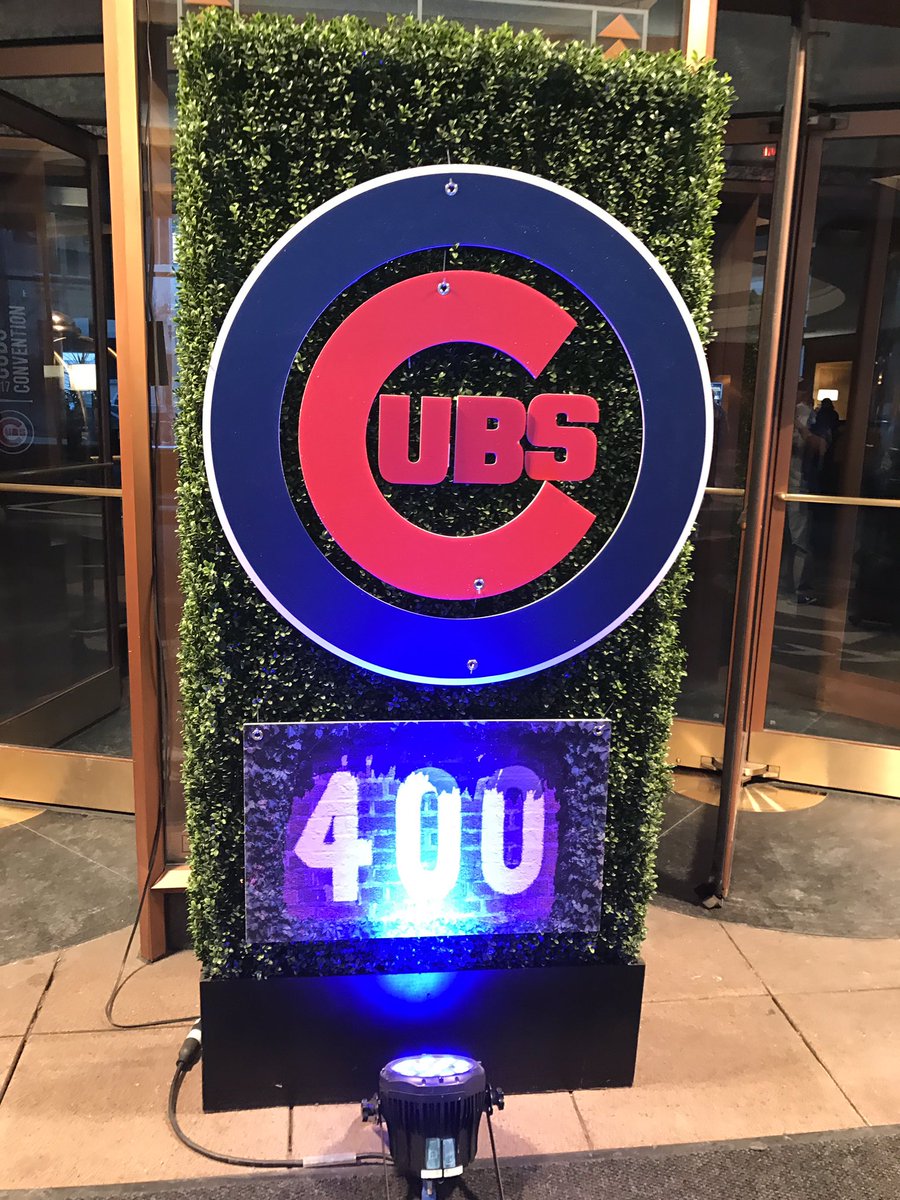 crawlyscubs's tweet photo. Pictures from Friday night, preopening ceremony #Cubs #CubsCon2017 Part 1 https://t.co/ARGVk3phFy