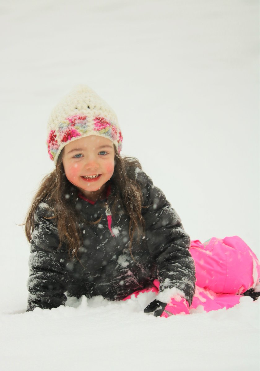 NewportLifeMag's tweet photo. Isn’t she an adorable #snowangel? #mynewportlife #snow #winter #snowflake #catchasnowflake #newport #newportri #ri #rhodeisland #401 https://t.co/etOHLlOsk2