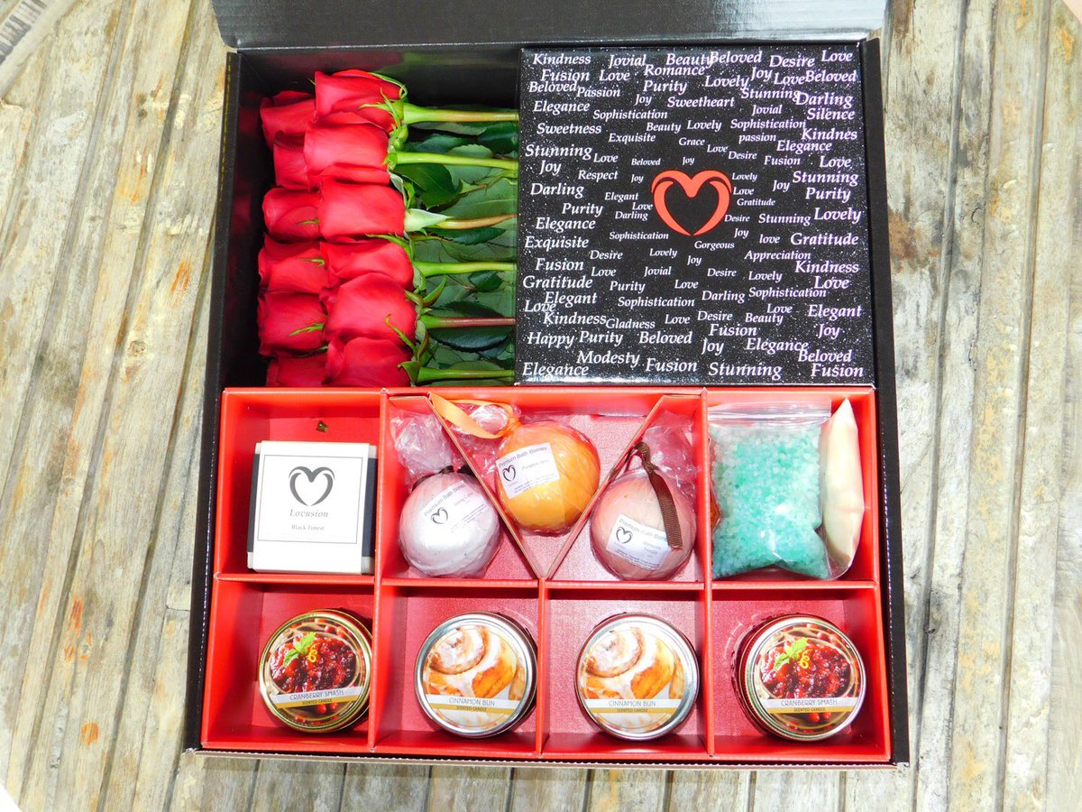 Lovusion's tweet photo. Introducing the Lovusion Black box. Only 30 being made. Make her exclusively special. #Roses #valentines #ValentinesDay #lovusion #love https://t.co/yJBdNsD8O5