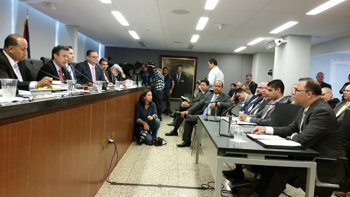 Miguel_Romero_'s tweet photo. Vista de la Comision de Gobierno sobre la Ley de Transformación y Flexibilidad Laboral. #ReformaLaboral https://t.co/8kaxGP0dM2