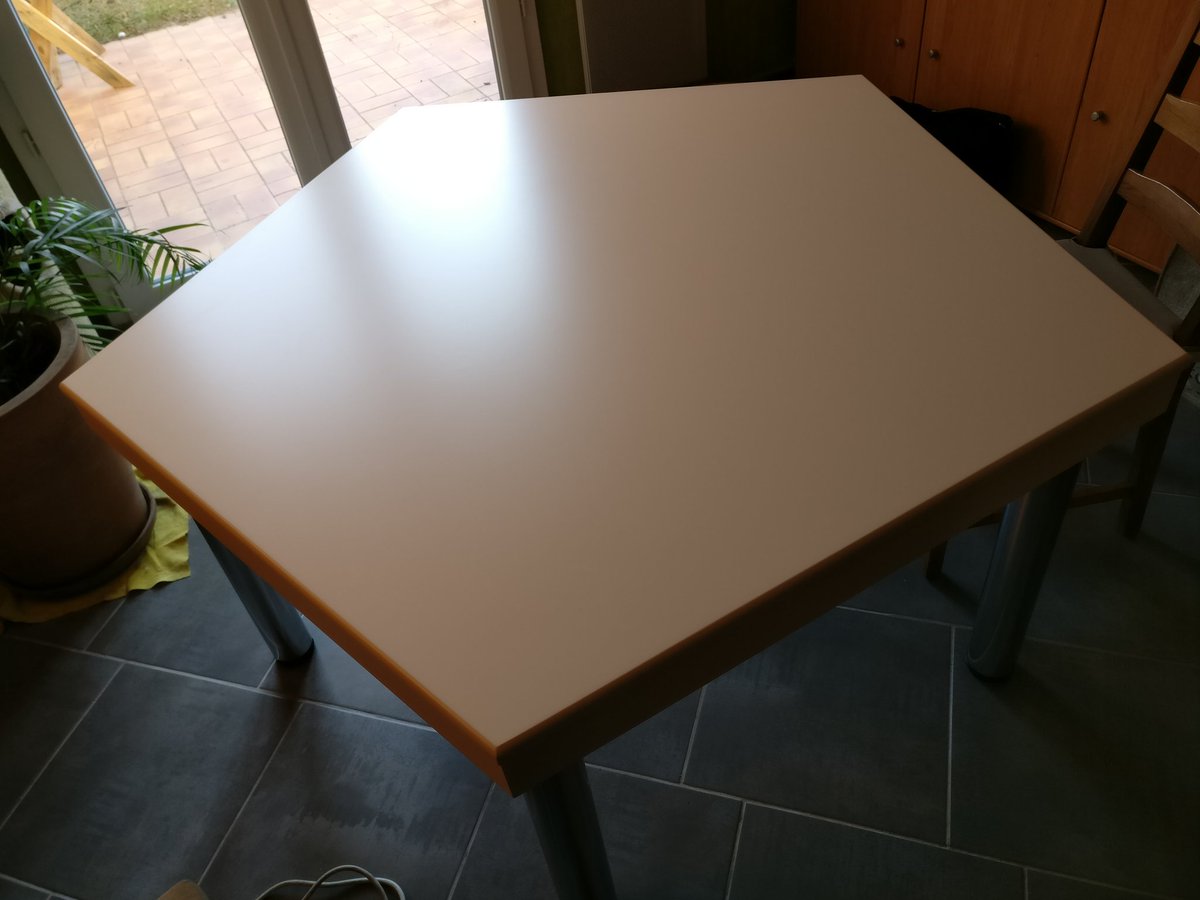 LestatVTES's tweet photo. Perfect table to play #VTES https://t.co/Cr4FfhyENR