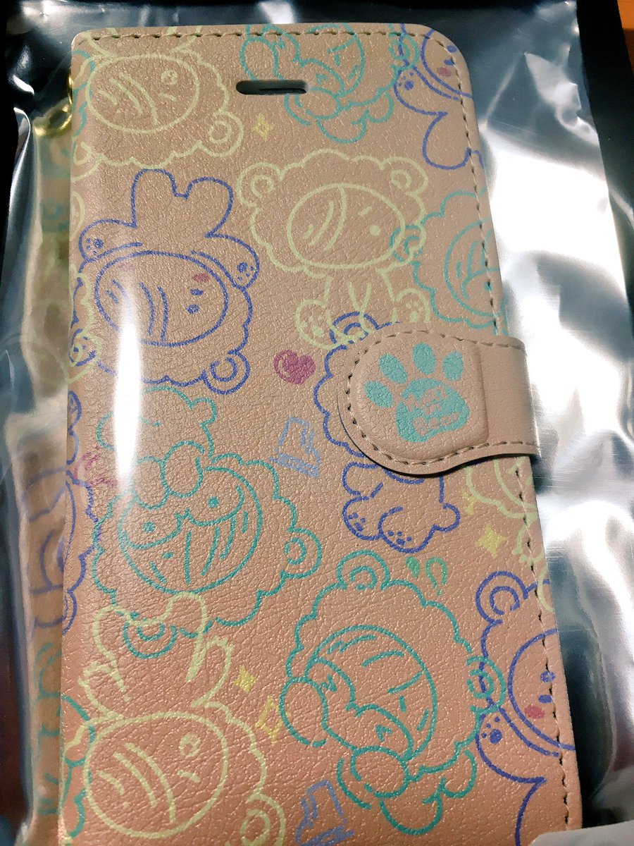 落ち着いてきたから自慢するぞ～～～!!!見てくれ～～～!!!しろちゃんから～～～!!!めっっっっちゃ可愛いiPhoneケースが……ヽ(;▽;)ノありがとう;;;;めっちゃありがとう;;; 