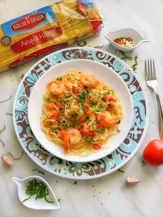 EasyCookin2012's tweet image. Angel Hair Pasta with Shrimp and Fresh Basil easycookingwithmolly.com/2017/01/angel-… #GoldenGrainMatchmaker #collectivebias #pasta #ad