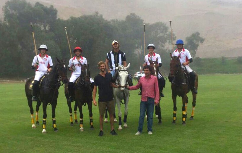 Equipo completo!Conrado Puigrefagut,Ignacio Masias,Lorenzo Masias,Rodrigo Vieljeux y el coach Juan Ruiz Guiñazu. 
#vamosperú