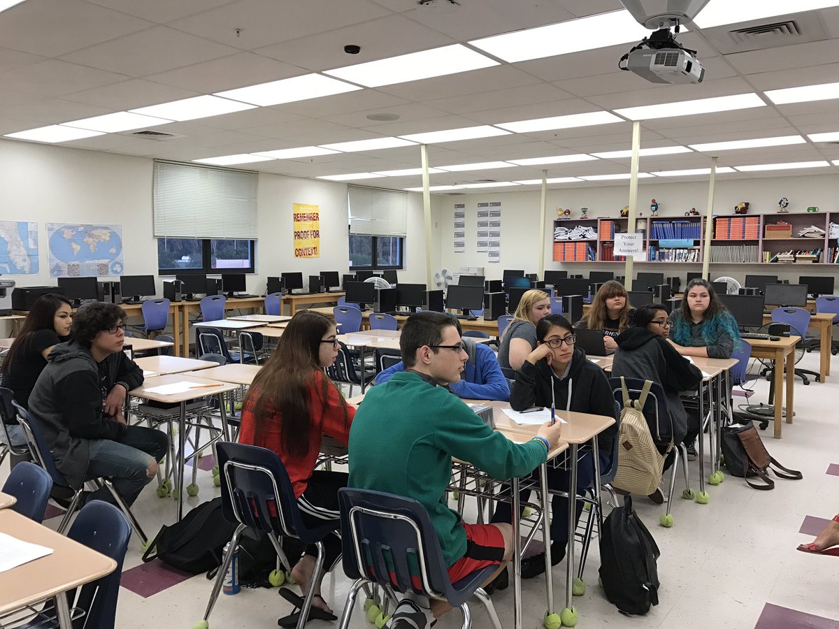 EsteroHS's tweet image. Mr. Simmons &amp;amp; Ms. Seluk being interviewed by Teaching Academy students in Mrs. Klinker&apos;s room. @LeeSchools @LeeCountyCTE #passionforteaching