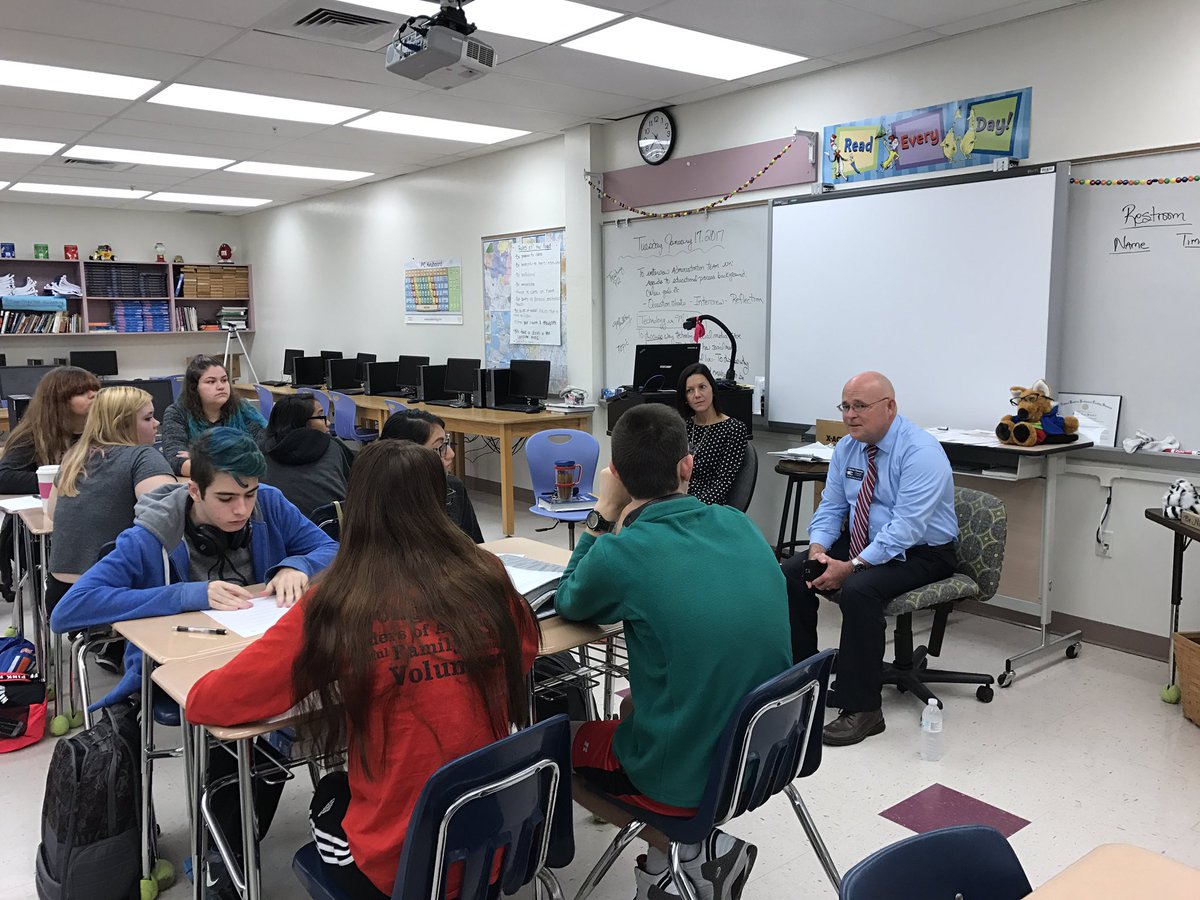 EsteroHS's tweet image. Mr. Simmons &amp;amp; Ms. Seluk being interviewed by Teaching Academy students in Mrs. Klinker&apos;s room. @LeeSchools @LeeCountyCTE #passionforteaching