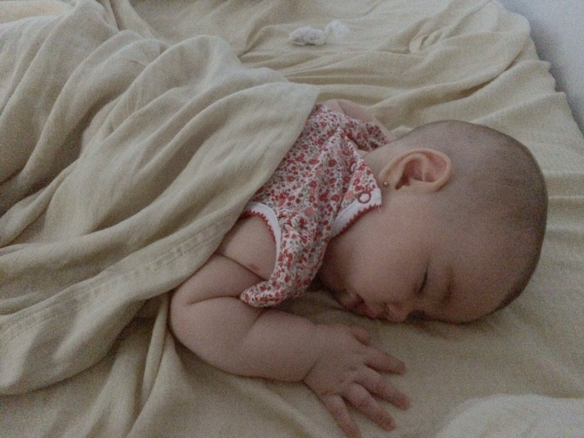 Quiero que alguien se despierte 🙈👀👀