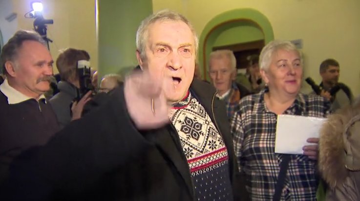 Prośba o RT
Wraz z kilkoma osobami, chcemy ustalić nazwiska osób, które w gdańskim sądzie krzyczały przed rozprawą do posłanki Pomaskiej.