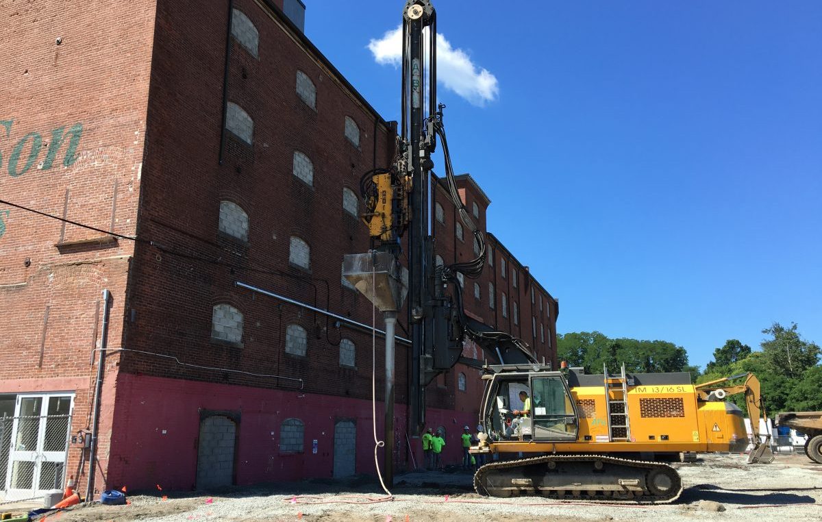 HelicalDrilling's tweet photo. #geopier #rammedaggregatepier ground improvement installed within 5 feet of an existing structure. https://t.co/YnwaxxZUmu https://t.co/kpbXH2DJOD