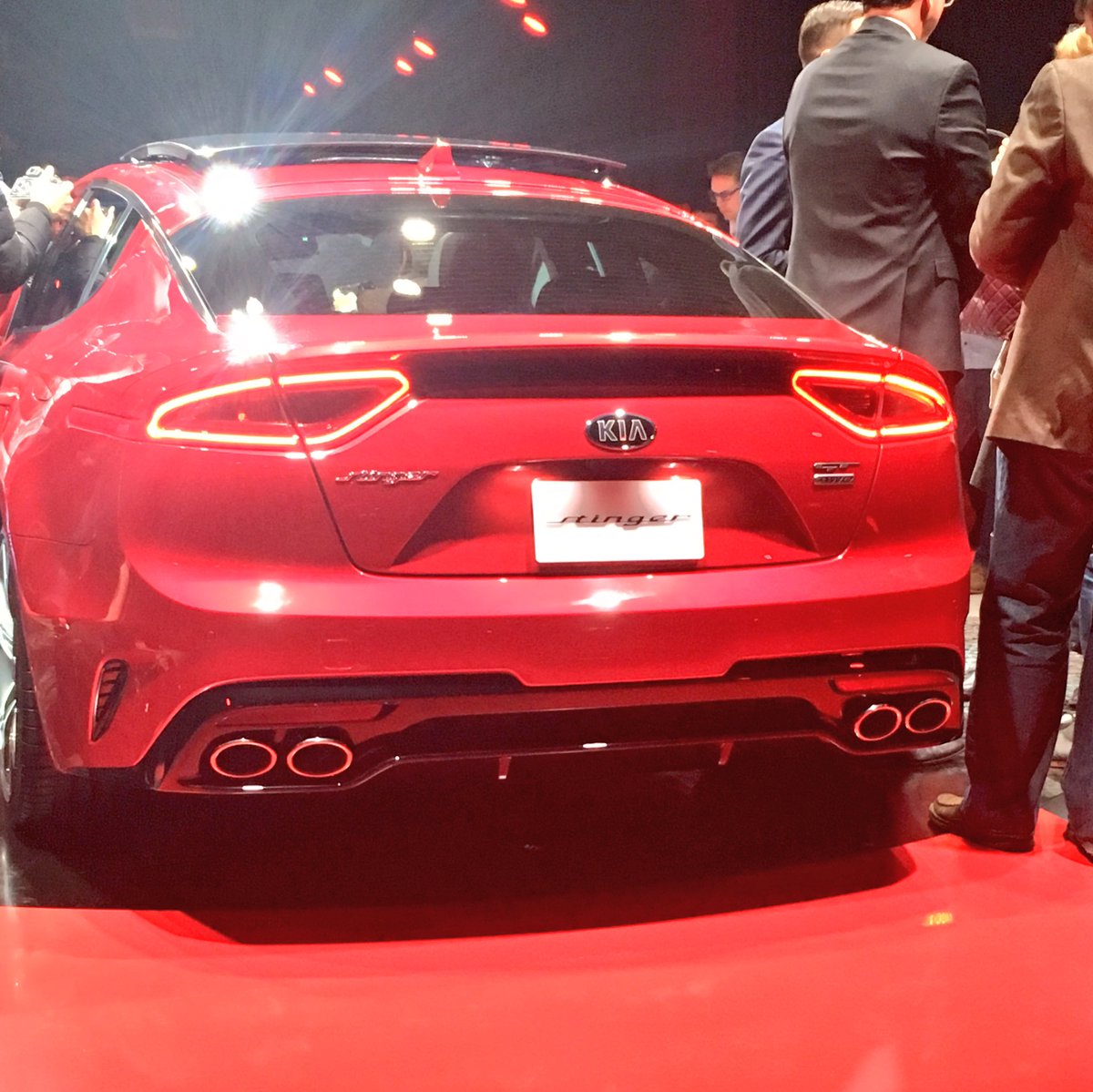 africamiranda's tweet photo. can't wait til I have the chance to drive this... #KiaStinger #theredeffect https://t.co/2t8xhc9CDL