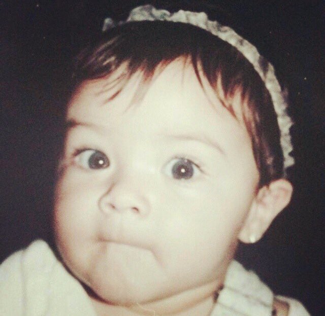 Vsounds_fans's tweet photo. ¿Y quién iba pensar que esta ternurita se convirtiera en TODO para nosotros hoy en día?❤Felices 16🎉@angieevazquezzz https://t.co/bQMrXk8Feh