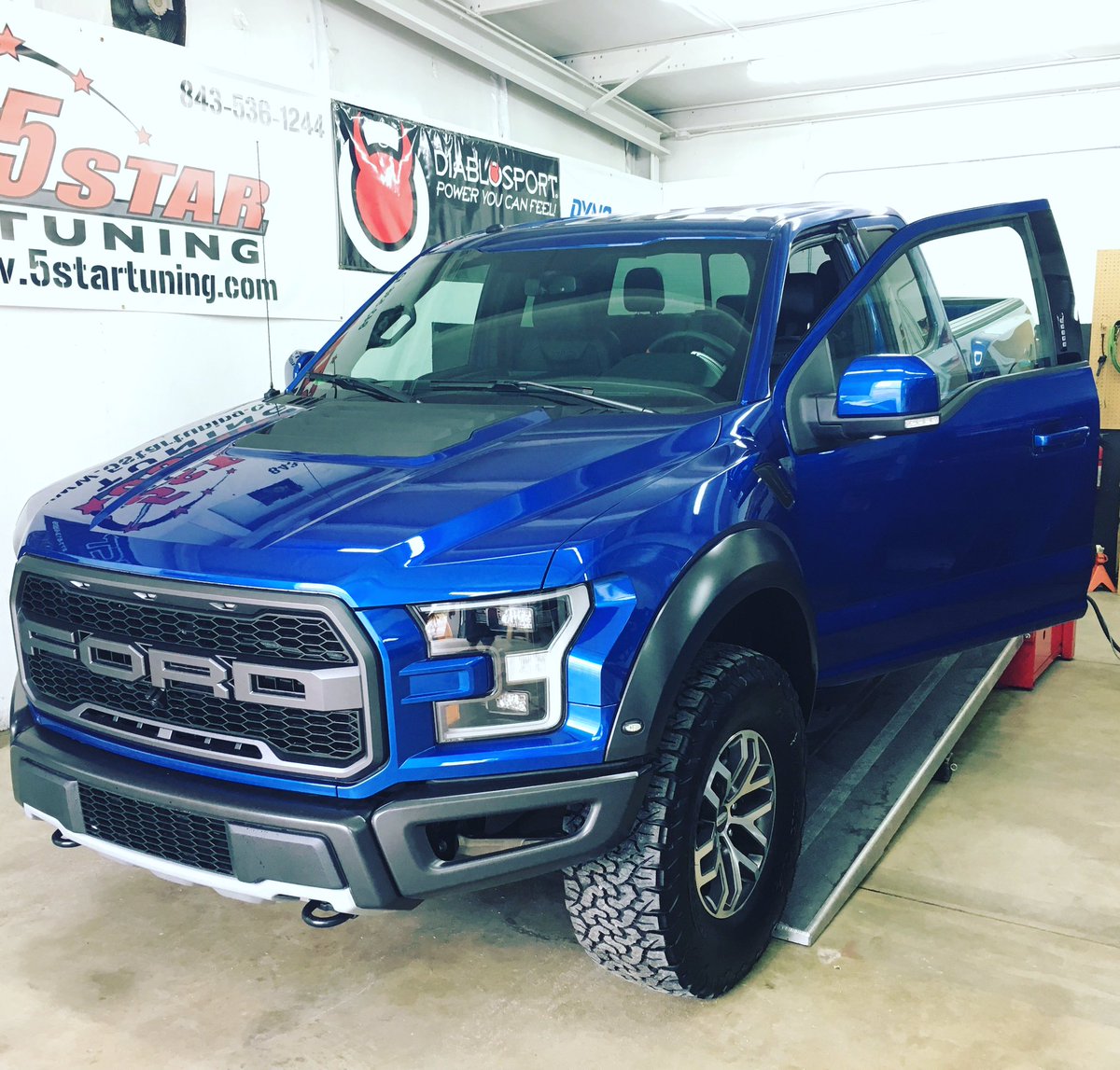 5startuning's tweet photo. Time to see what this blue bomber will do... #5startuning #SCT #Raptor #f150 #ecoboost #spd #borla #CapitalFord https://t.co/P5cxFSo4sZ
