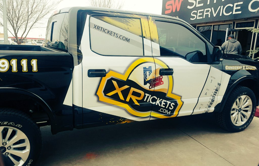 XRTickets's tweet photo. Tickets. Limousines. Fun. Best offices and fleet in Midtown! #XRVIP #XRXperience #XRTIX https://t.co/In4TVulc2x