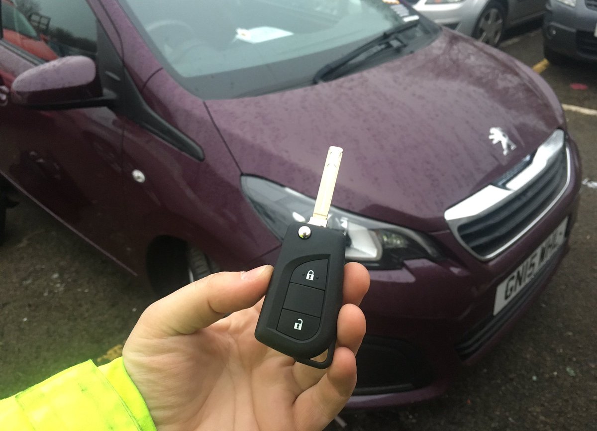 Allsafelocks's tweet photo. 2015 Peugeot 108 remote key replaced #GetASpare #AutoLocksmith https://t.co/B7vd8yny9c