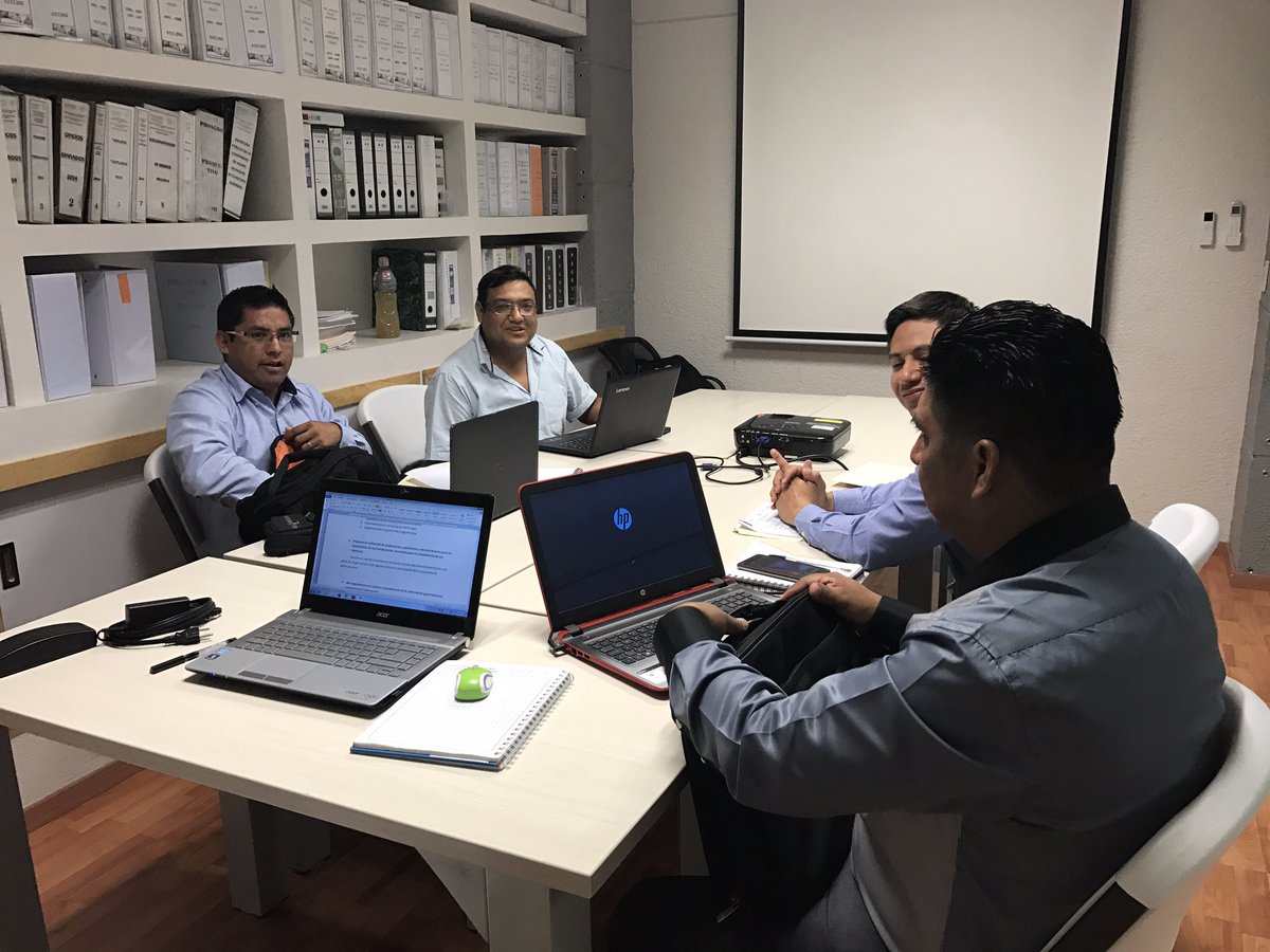 angelmeva1's tweet photo. Reunión de trabajo para actualizar el Plan Estratégico 2017 de Extensionismo en Guerrero. @ppcalzada @Mely_Romero https://t.co/KvD5h4AFD6