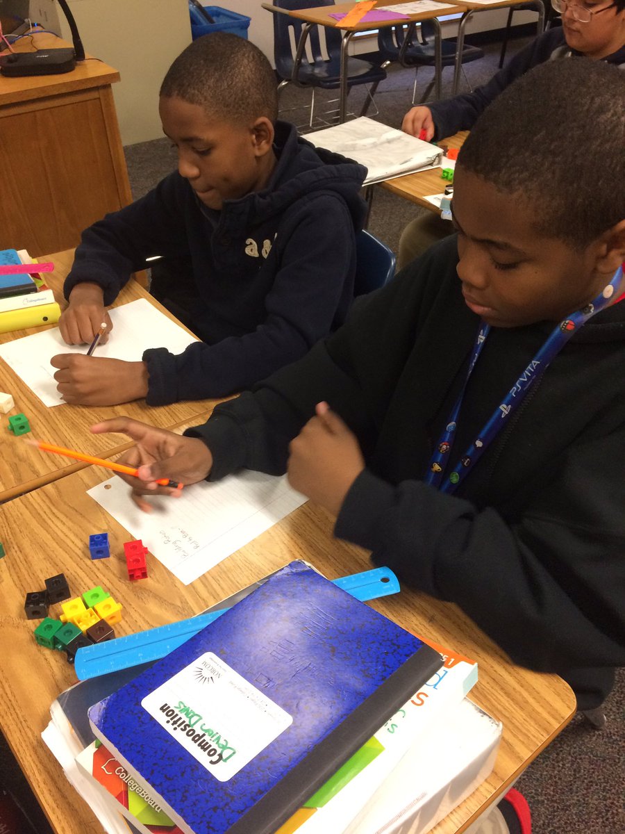mspullings's tweet photo. Building Ratios! The kids enjoyed it! @BMSPatriots @SpringISD Mrs.Dugas Rocks! https://t.co/zTZdn2MRM8