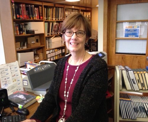 StateCollegeHS's tweet photo. Faculty Friday: Meet Lois Scarangella @lascarangella, HS Librarian 23yrs, @Tigerwires Alum, Loves Traveling #USATour, @SCAEATeachers https://t.co/26RdDMSuGW