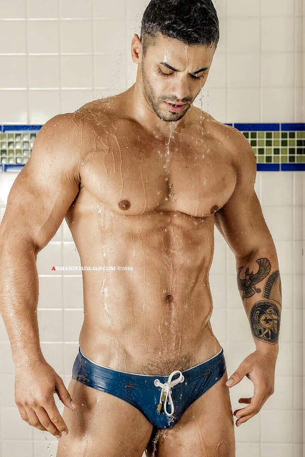 PlacerMasculino's tweet photo. Ummm todo un majar de hombre https://t.co/v8V1CphqLe